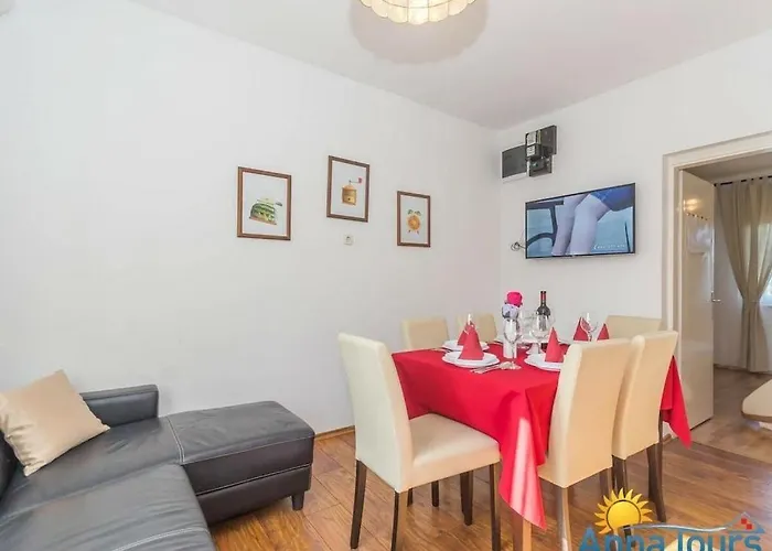 With 3 Bedrooms Feriehus Njivice