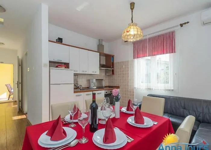 With 3 Bedrooms * Njivice