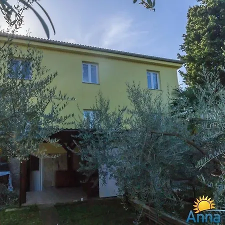 With 3 Bedrooms Nyaraló Njivice