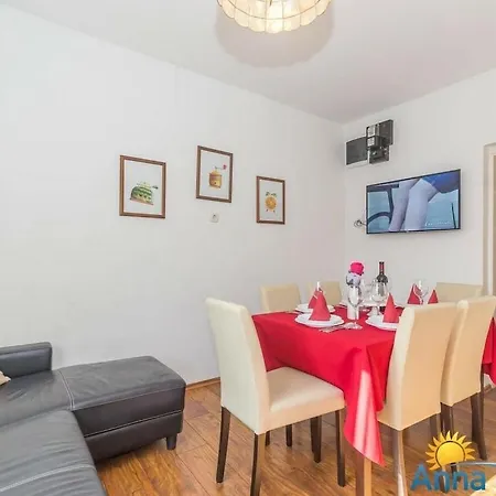 With 3 Bedrooms 別荘 ニヴィーチェ